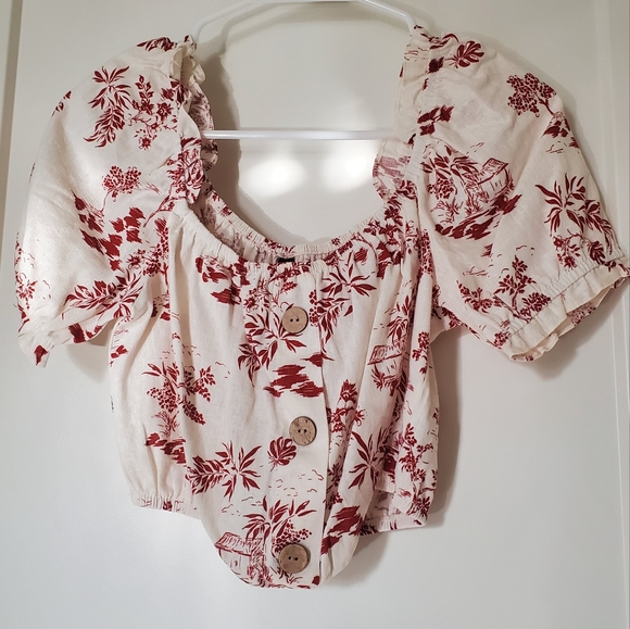 Red and White Scenic Jasmine Linen Blend Crop Top - Picture 5 of 8